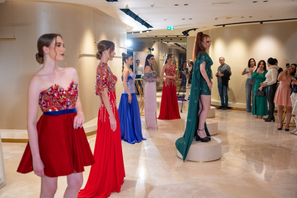 الاسم الرائد في عالم الأزياء الفاخرة "Designers And Us" يتعاون مع المصمم التونسي هادي سعد – image 10