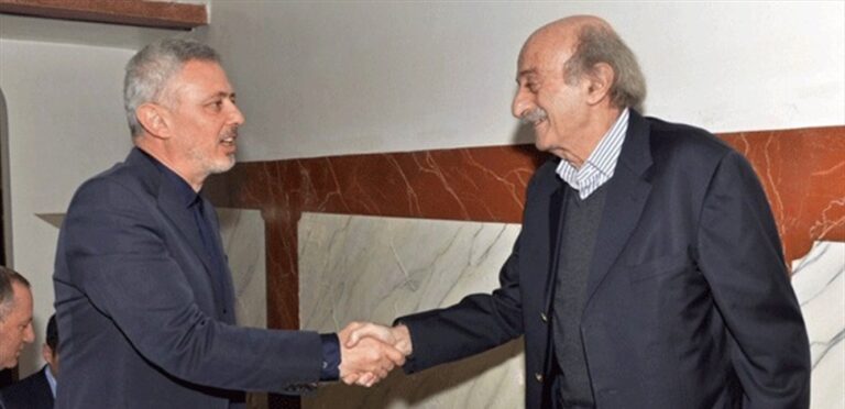 عشاء عائلي يجمع فرنجية بجنبلاط: ورود حمراء ولا "سياسة"؟ – جنبلاط وفرنجية