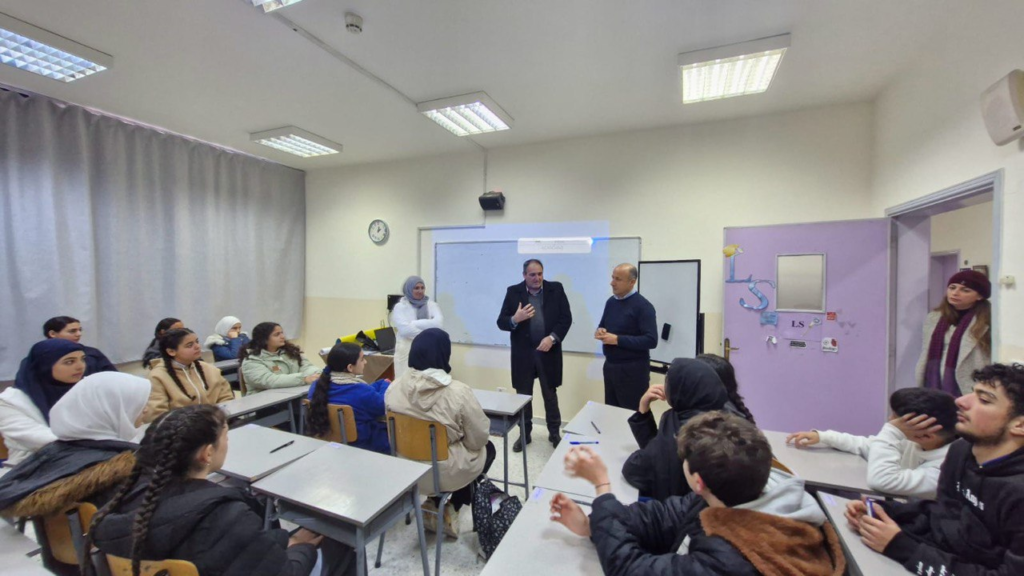 جمعية المعرفة الإعلامية نظّمت ورشة عمل في ثانوية السفير حول تعزيز المفاهيم الديموقراطية. 3 جمعية المعرفة الإعلامية نظّمت ورشة عمل في ثانوية السفير حول تعزيز المفاهيم الديموقراطية. – image 6
