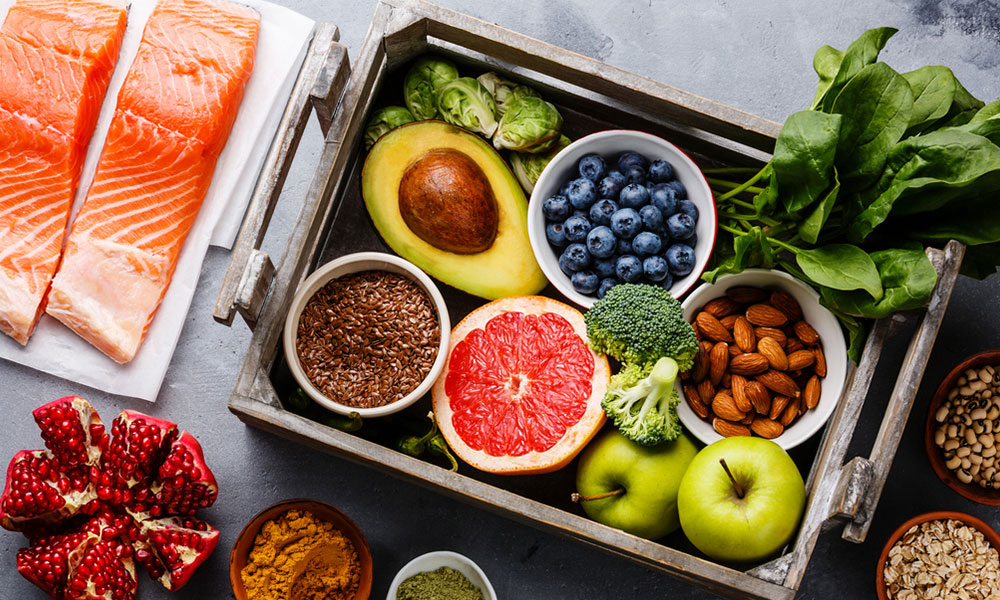 لشعر صحي وبشرة متوهجة وأظافر قوية.. اليكم بهذه الاطعمة – اطعمة