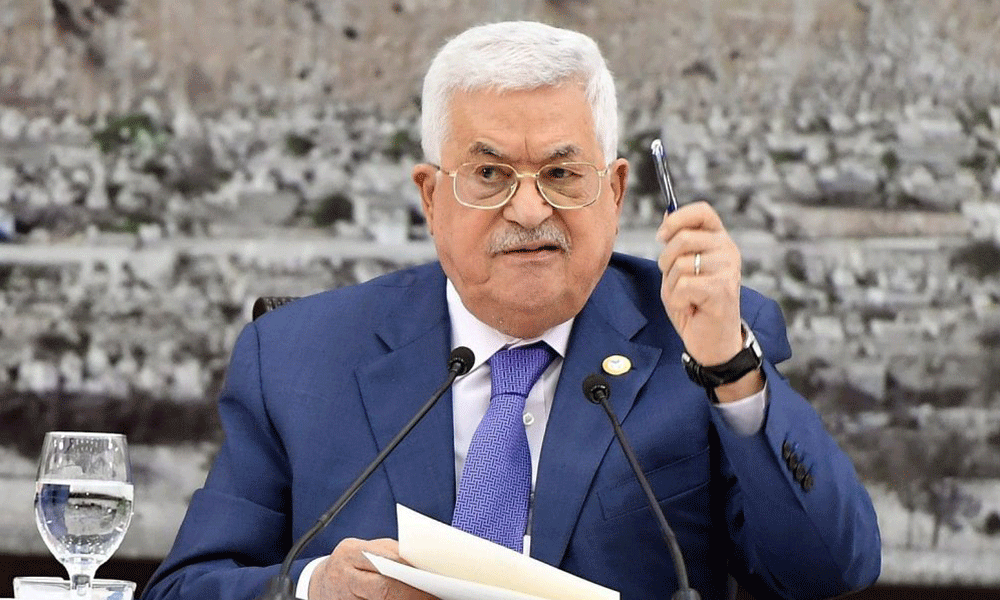 الرئيس الفلسطيني يقبل استقالة حكومة اشتية – محمود عباس