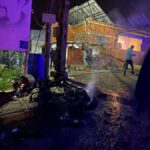 سقوط شهداء وجرحى في الغارات على الناقورة وطيرحرفا 2 سقوط شهداء وجرحى في الغارات على الناقورة وطيرحرفا – PHOTO 2024 03 27 20 21 38