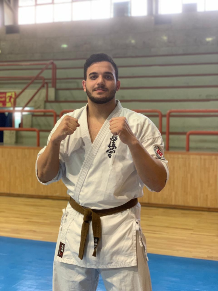 دمج" بطل جامعات أصفهان"! – image 3