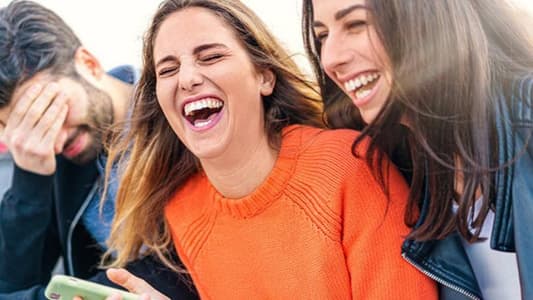 “الاكتئاب المُبتسم” يجتاح لبنان!