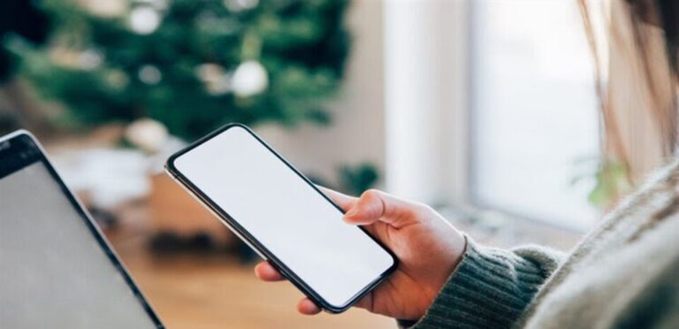 ليس رمزًا بريئًا… “جاسوس قاتل” يتخفّى في أياديكم!