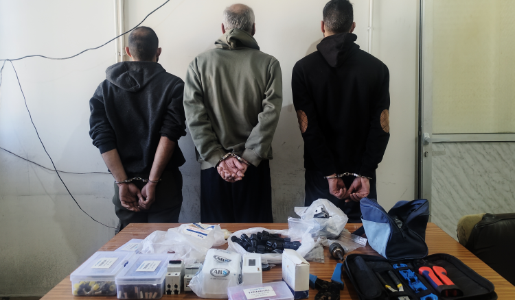 عصابة سرقة سيارات بقبضة الأمن – توقيف