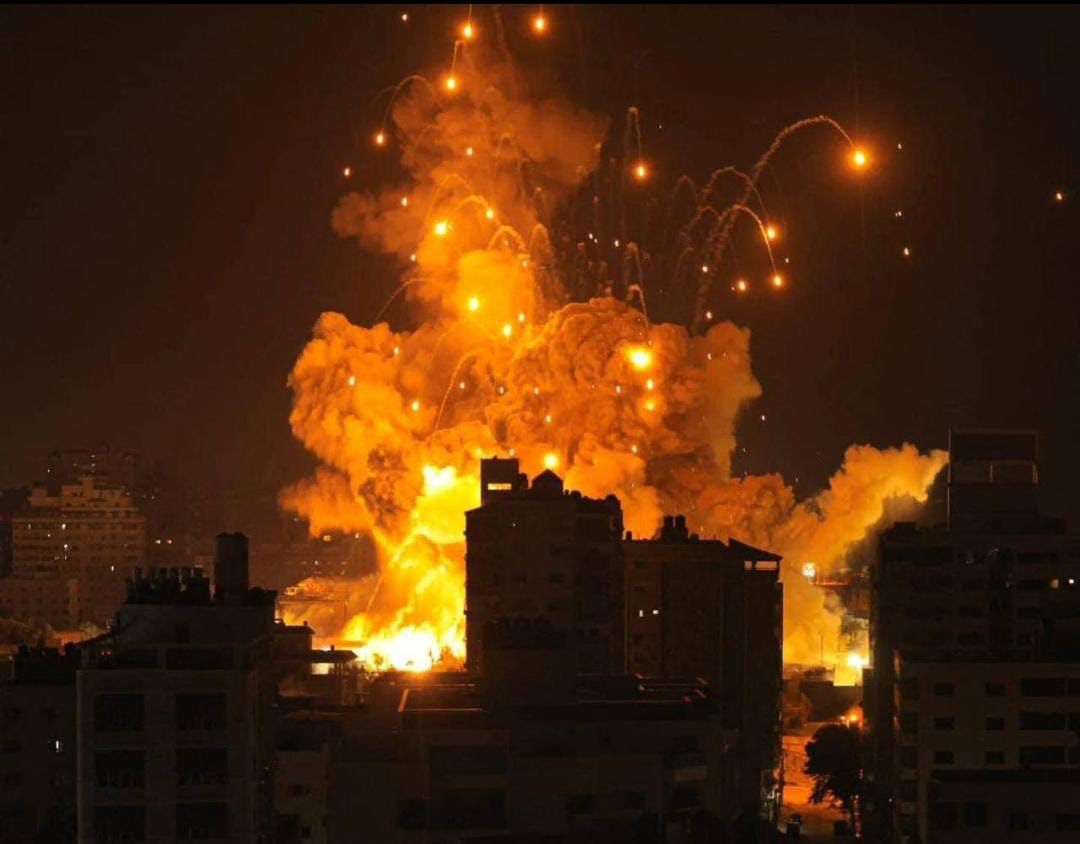  المنطقة تلملم تداعيات الهجوم الإيراني... واشنطن تلجم إسرائيل ومصير لبنان معلّق – PHOTO 2024 04 14 03 09 44