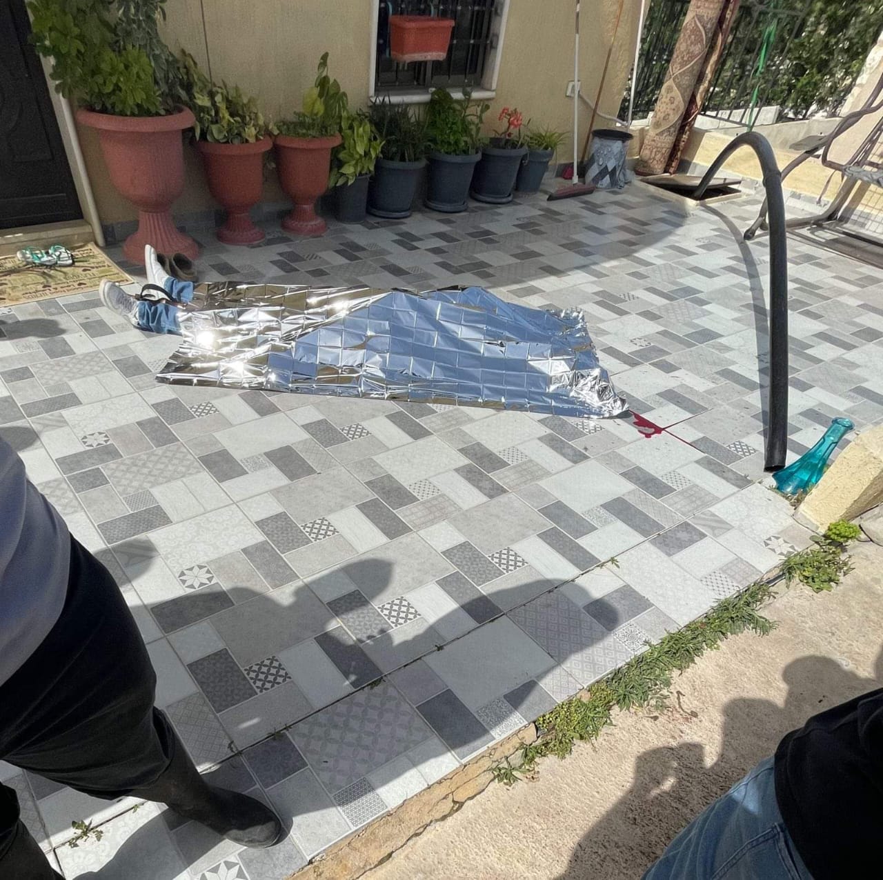 العثور على جثة شاب بجانبه سلاح حربي جنوباً – PHOTO 2024 04 23 10 26 03