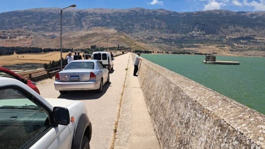 بالفيديو - ألقت بنفسها من حافة سد القرعون .. – القرعون