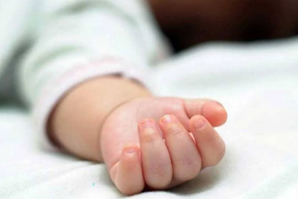 وفاة طفلة داخل وعاء ماء – طفل ٢