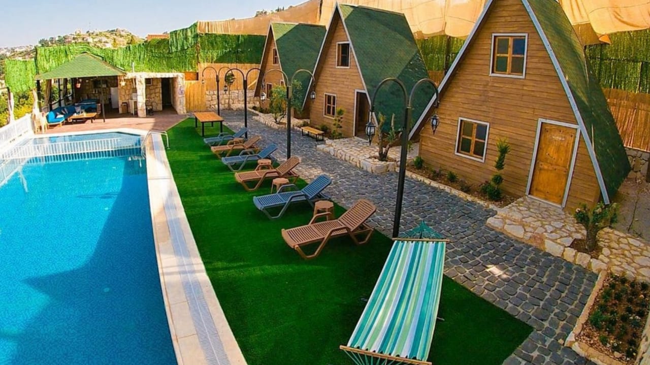 حجوزات بيوت الضيافة والشاليهات "مفوّلة" – شاليهات