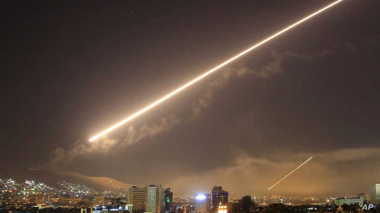 غارات أميركية تستهدف عدة مواقع للحوثيين – غارات