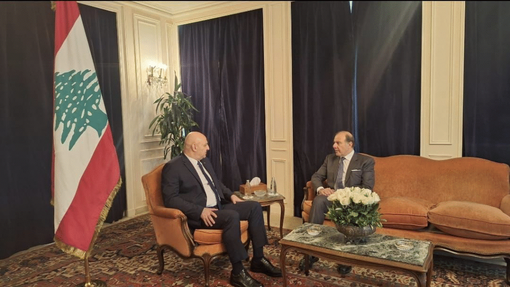 الرئيس عون في مصرف لبنان للقاء الحاكم ونوابه – image 5