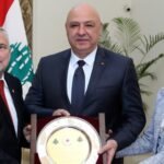 الرئيس عون يقدم معاشه للصليب الأحمر اللبناني – عون