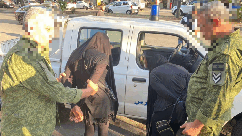 بالصور ـ توقيف “نشّال” وامرأتَين تشكّلان عصابة لـ”الدّعارة” في بيروت – image 39