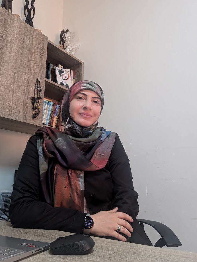 "من الطباشير إلى الشيفرات: التعليم يعانق التكنولوجيا" / د. رنا حسين حطيط – د. رنا حسين حطيط