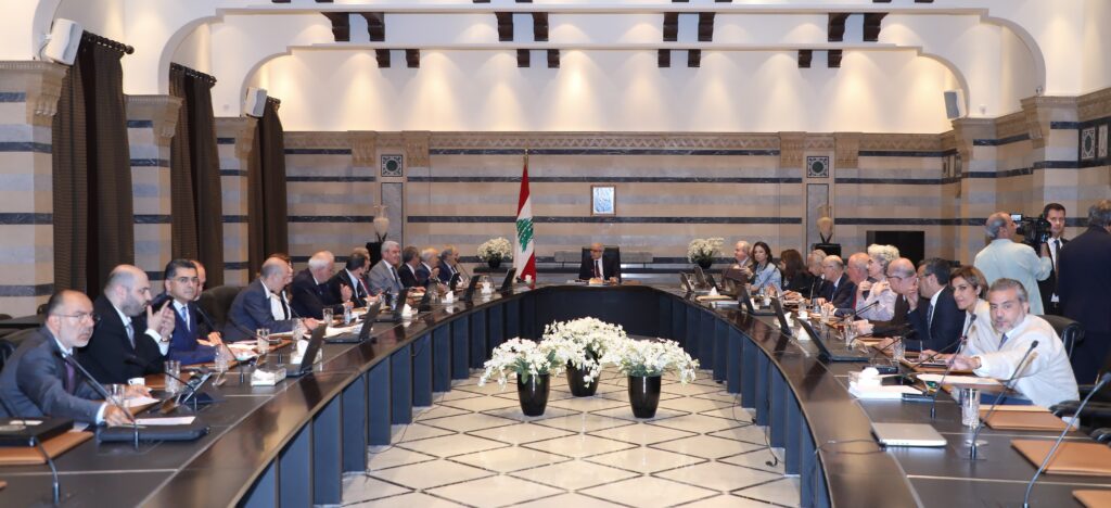 مجلس الوزراء يقر رفع الحد الأدنى للأجور للقطاع الخاص.. – مجلس الوزراء