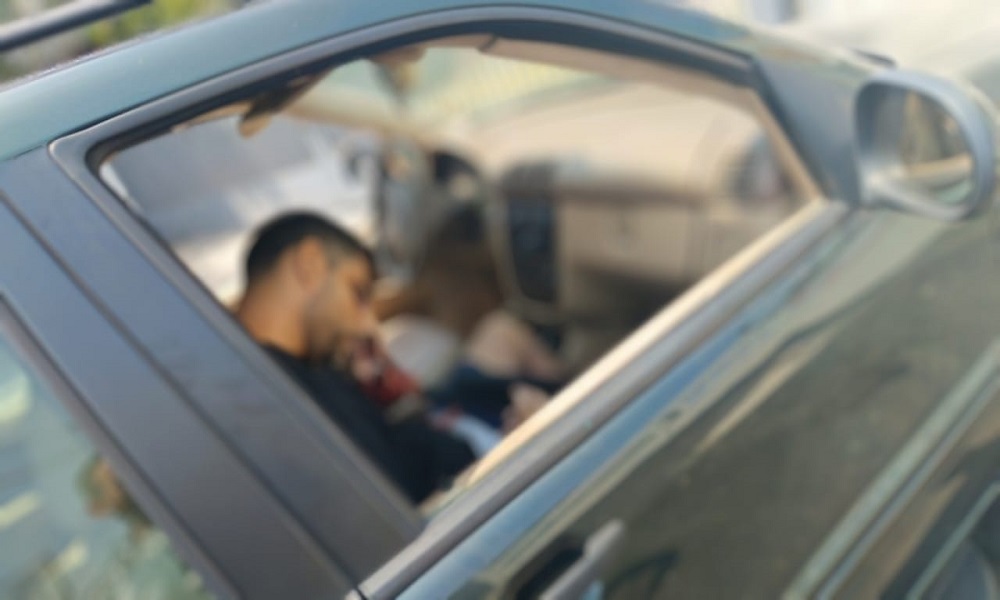بالصور: شاب ينهي حياته داخل سيارته