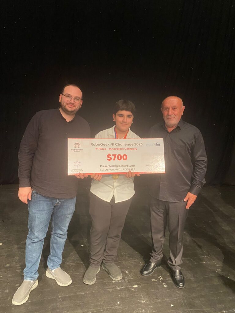 نقابة تكنولوجيا التربية في مباراة التحدي في الذكاء الاصطناعي: دعم المواهب وحسن عطية في المرتبة الأولى./ نادين خزعل – PHOTO 2025 07 05 09 04 50 3