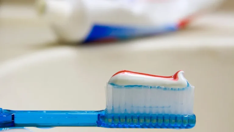 طبيبة أسنان تحذر.. لا تتجاهل هذه العلامة! – tooth paste