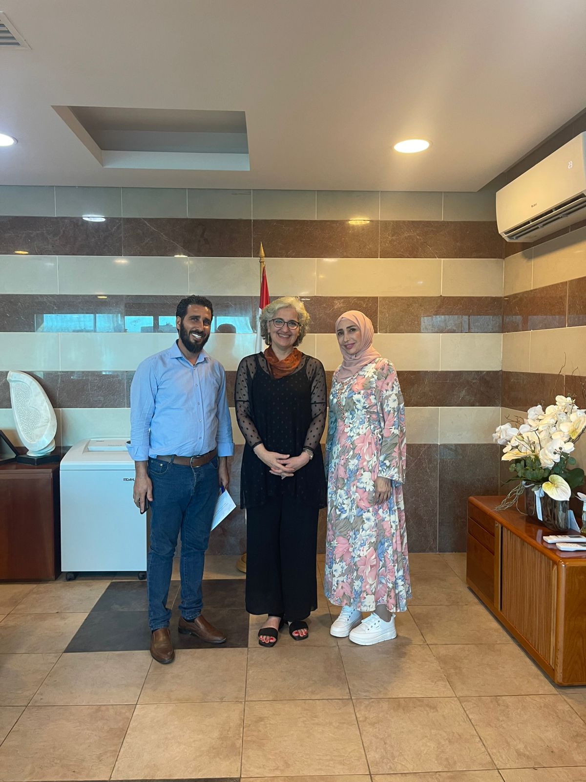 بيان اجتماع بين لجنة متعاقدي الثانوي ولجنة الأساتذة المتعاقدين في التعليم الأساسي . 1 بيان اجتماع بين لجنة متعاقدي الثانوي ولجنة الأساتذة المتعاقدين في التعليم الأساسي . – PHOTO 2025 08 25 11 57 47