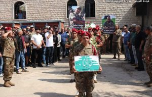 بالصور- قيادة الجيش شيعت شهداءها الخمسة 4 بالصور- قيادة الجيش شيعت شهداءها الخمسة – image 10