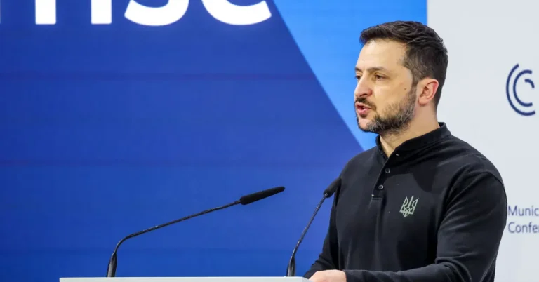 زيلينسكي: أوكرانيا لن تتنازل عن أرضها