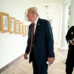 ترامب يستبدل صورة بايدن بآلة توقيع! 4 ترامب يستبدل صورة بايدن بآلة توقيع! – 9ba09a41 10c1 4bc5 8551 66c7c631a266 16x9 1200x676