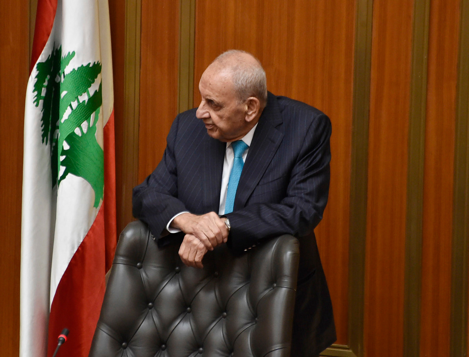 برّي: القانون النّافذ أو “عَ السّكّين يا بطّيخ” 1 برّي