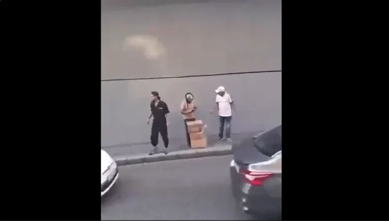 بالفيديو- سرقة غريبة وبوضح النهار في سليم سلام في بيروت