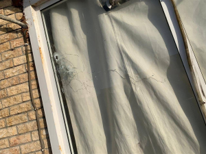 بالصور- إشكال وإطلاق نار… وإصابة سيارات ومحلات بالرصاص – image 158