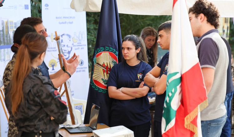 اقبال واسع على جناح "أمن الدولة" في معرض "الأبواب المفتوحة 2025" 1 اقبال واسع على جناح "أمن الدولة" في معرض "الأبواب المفتوحة 2025" – image 46