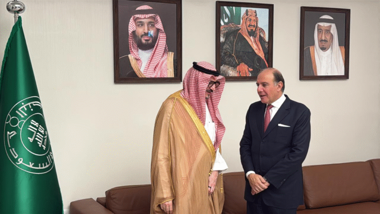 مباحثات مالية موسّعة... حاكم مصرف لبنان يشارك في قمة الرياض – image 130