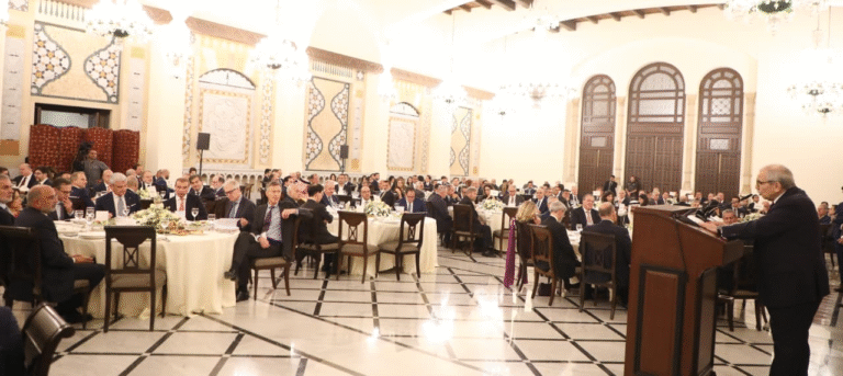 سلام في عشاء السرايا: الاستثمارات تحتاج أمنًا واستقرارًا – image 133