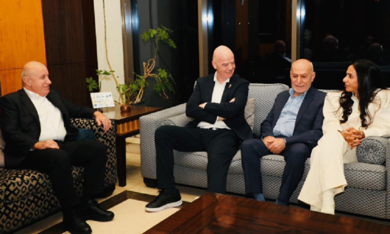 رئيس “الفيفا” في بيروت – image 164