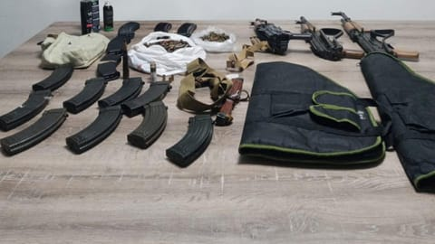 في بيروت… مداهمات للجيش توقيفات وضبط أسلحة