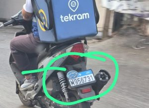 بالصورة: لوحة درّاجة ناريّة تحمل عبارة “مجلس النواب – image 48