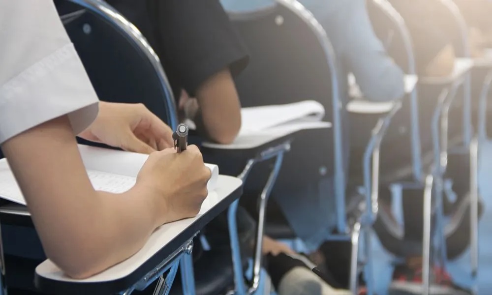 “التربية” تعلن مواعيد امتحانات الشهادة 2026