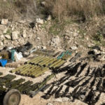 الجيش: تسلم كمية من السلاح من مخيم عين الحلوة – image 151