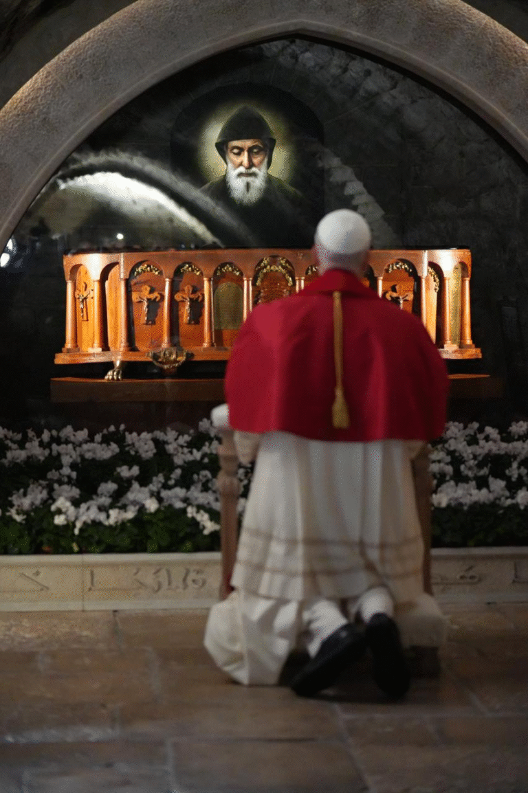 “نعمة على نعمة” في عنّايا: البابا يزور ضريح القدّيس شربل – image 2