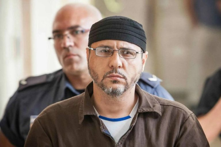 اتصال مجهول يثير الذعر في عائلة الأسير مروان البرغوثي 1 اتصال مجهول يثير الذعر في عائلة الأسير مروان البرغوثي – image 35