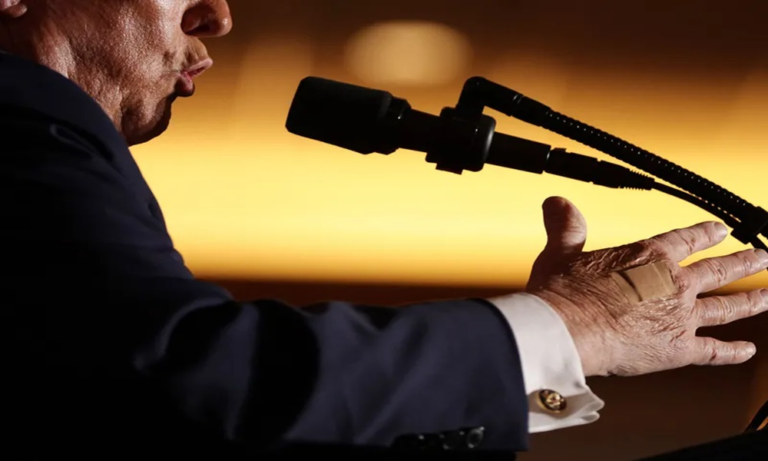 ما القصة وراء “ضمادة ترامب”؟ – image 62