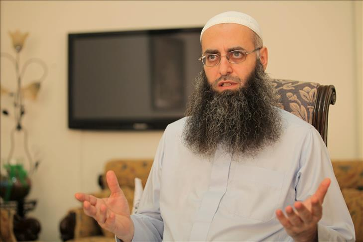 بالصورة- نقل أحمد الأسير إلى المستشفى – image 69