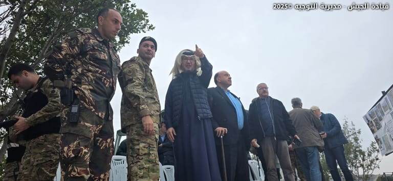 بالصور- سفراء يرافقون الجيش إلى الجنوب… وتأكيد على تطبيق الـ1701 4 بالصور- سفراء يرافقون الجيش إلى الجنوب… وتأكيد على تطبيق الـ1701 – image 80