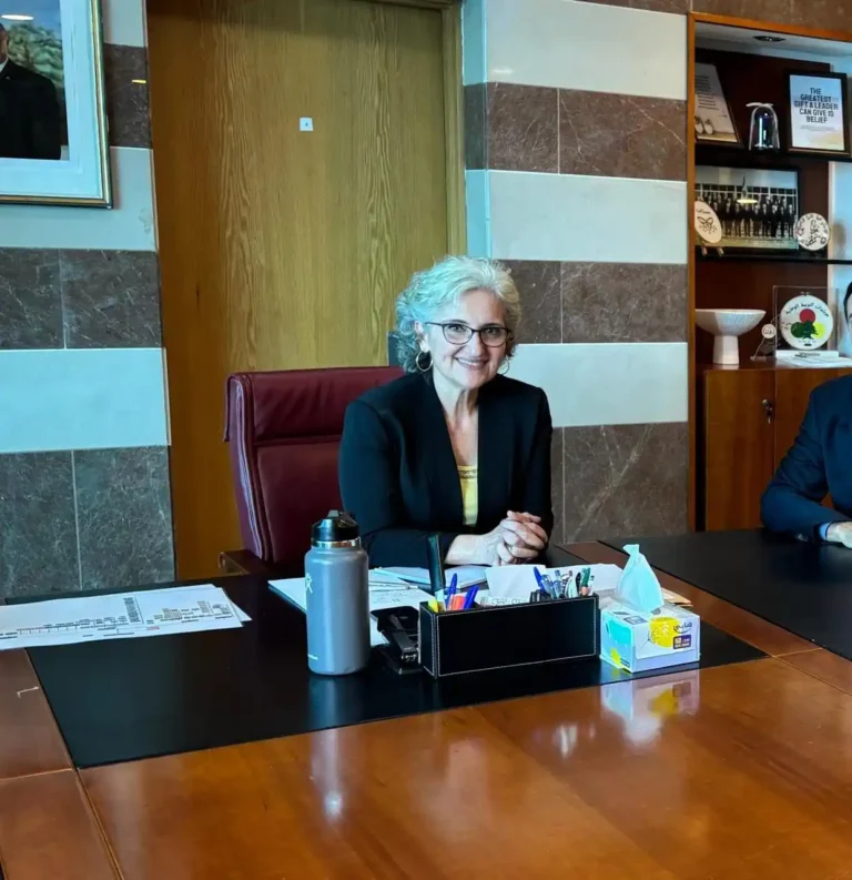 وزيرة التربية