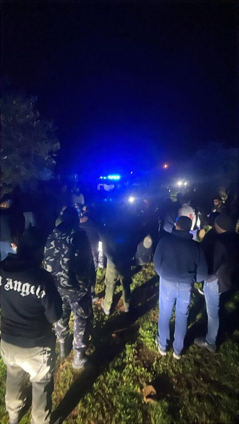 سركيس جثّة هامدة داخل سيارته!