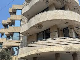 مبنى السجل التجاري في بعبدا؟