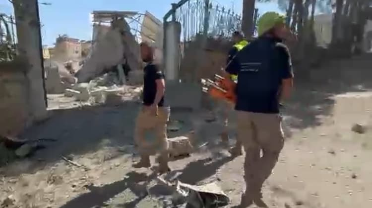 العدو يقترف جريمة أثرية باستهدافه منزلاً في النبطية الفوقا عمره أكثر من مئة عام