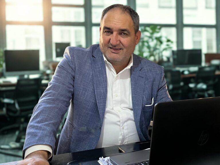 غزالة يهاجم “قرار التفاوض”: الدولة تدوس على كرامات الشهداء وتغادر “ميثاق العداء” لإسرائيل!