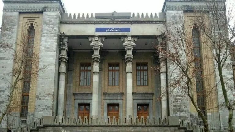 الخارجية الإيرانية رداً على بيان أمريكا ومجلس التعاون: أمن المنطقة لايتحقق بالتدخل الخارجي